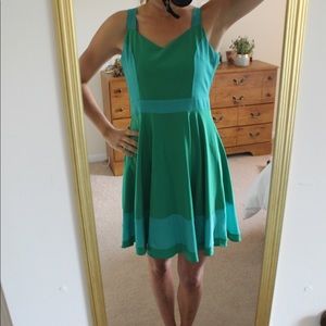 Green spring colorblock dress